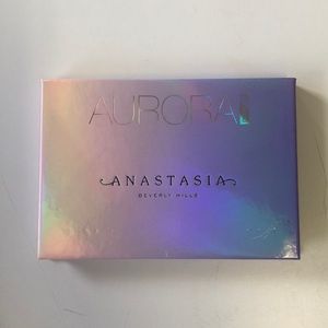 FLASH SALE 🌟 ABH Aurora Highlighter Palette